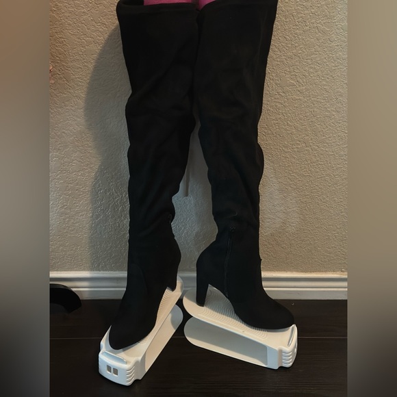 VEGAN black over the knee boot’s - Picture 5 of 9